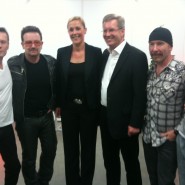 Hallo mit Bundespräsident Wulff und Frau Bettina backstage mit U2